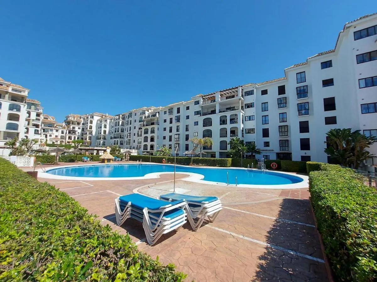 Stunning 2-Bed Apartment In Marina De Le Duquesa Manilva