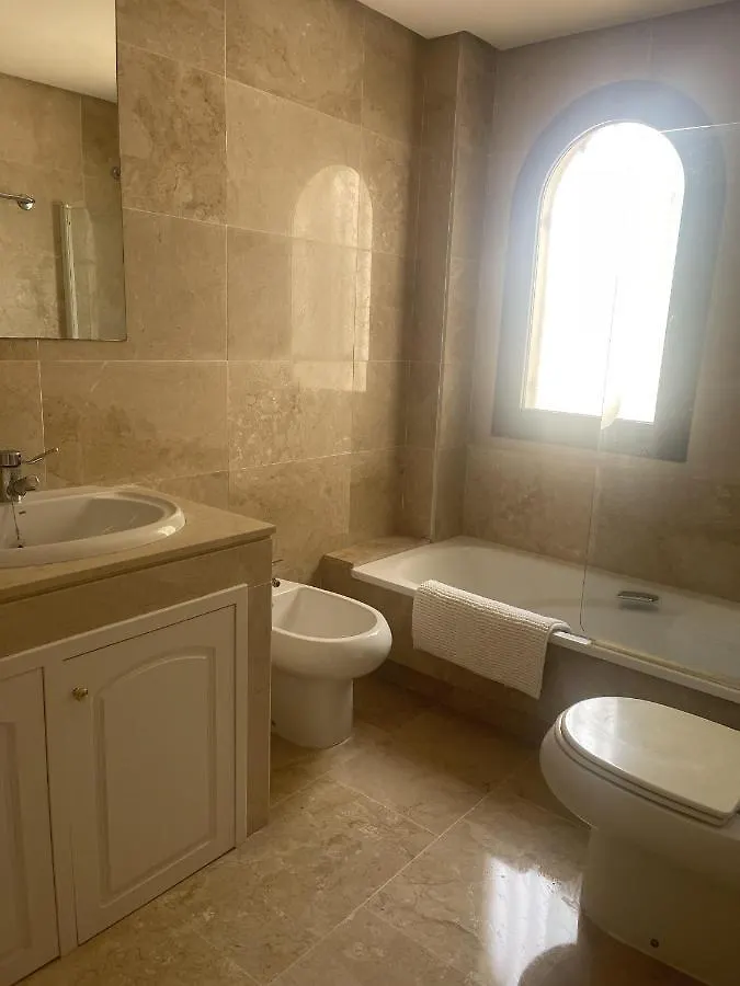 Stunning 2-Bed Apartment In Marina De Le Duquesa Manilva İspanya