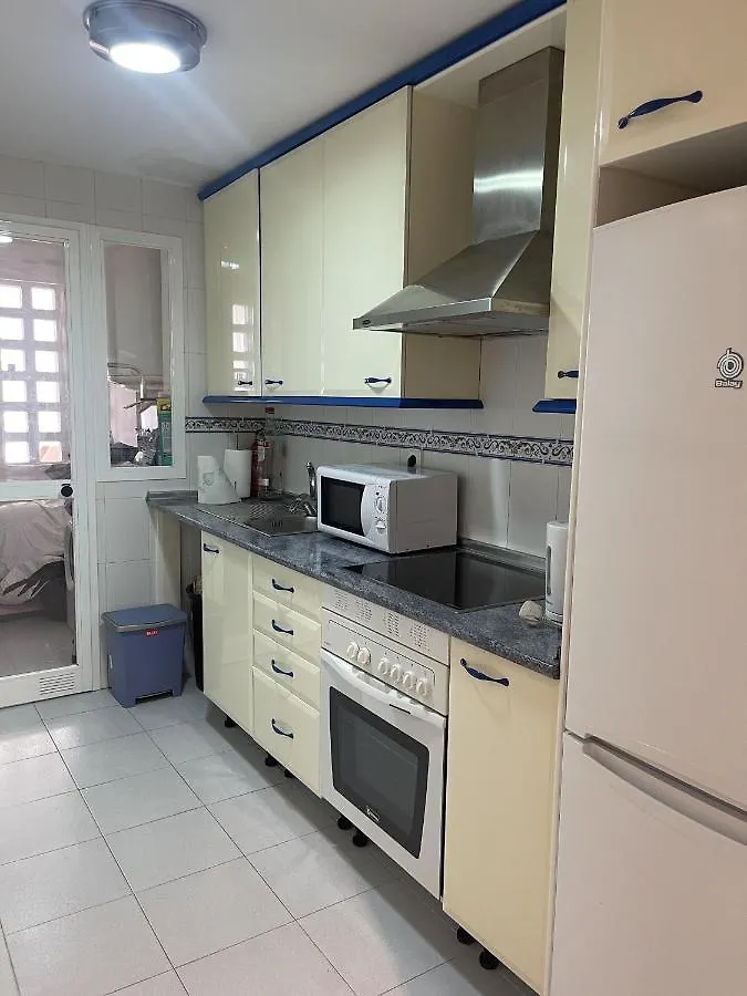 Stunning 2-Bed Apartment In Marina De Le Duquesa Manilva
